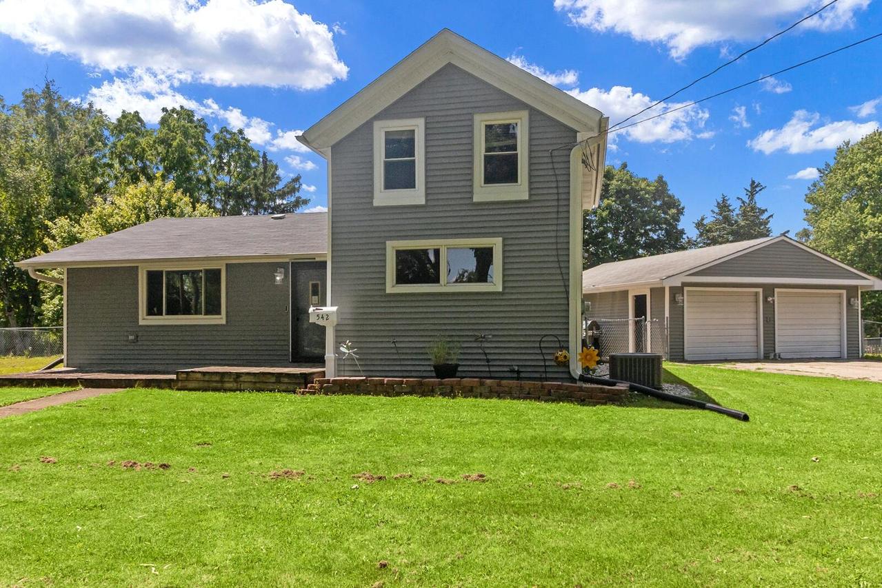 542 S Franklin St, Whitewater, WI 53190