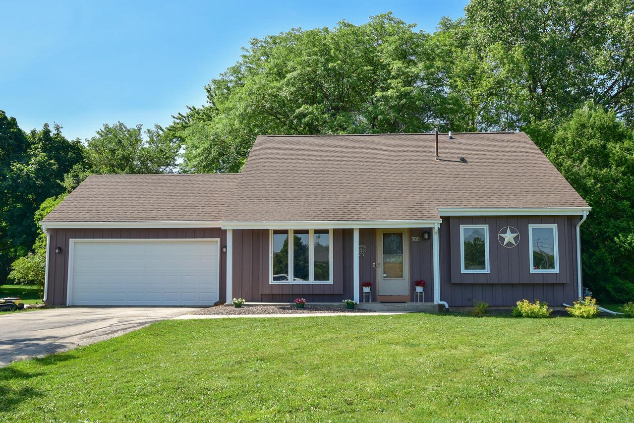 5021 W Rawson Ave, Franklin, WI 53132