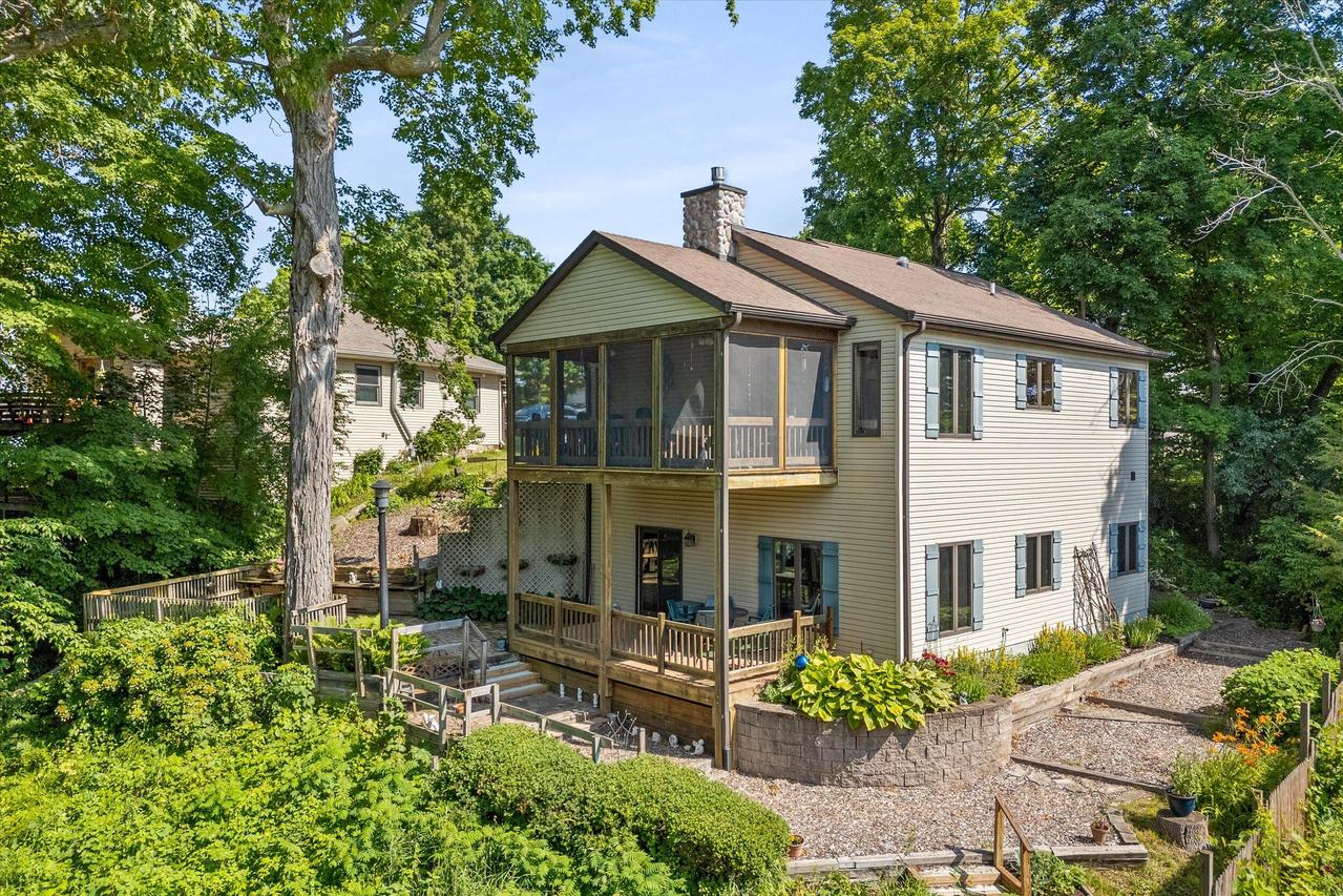 N3057 Circle Dr, Lyndon, WI 53011