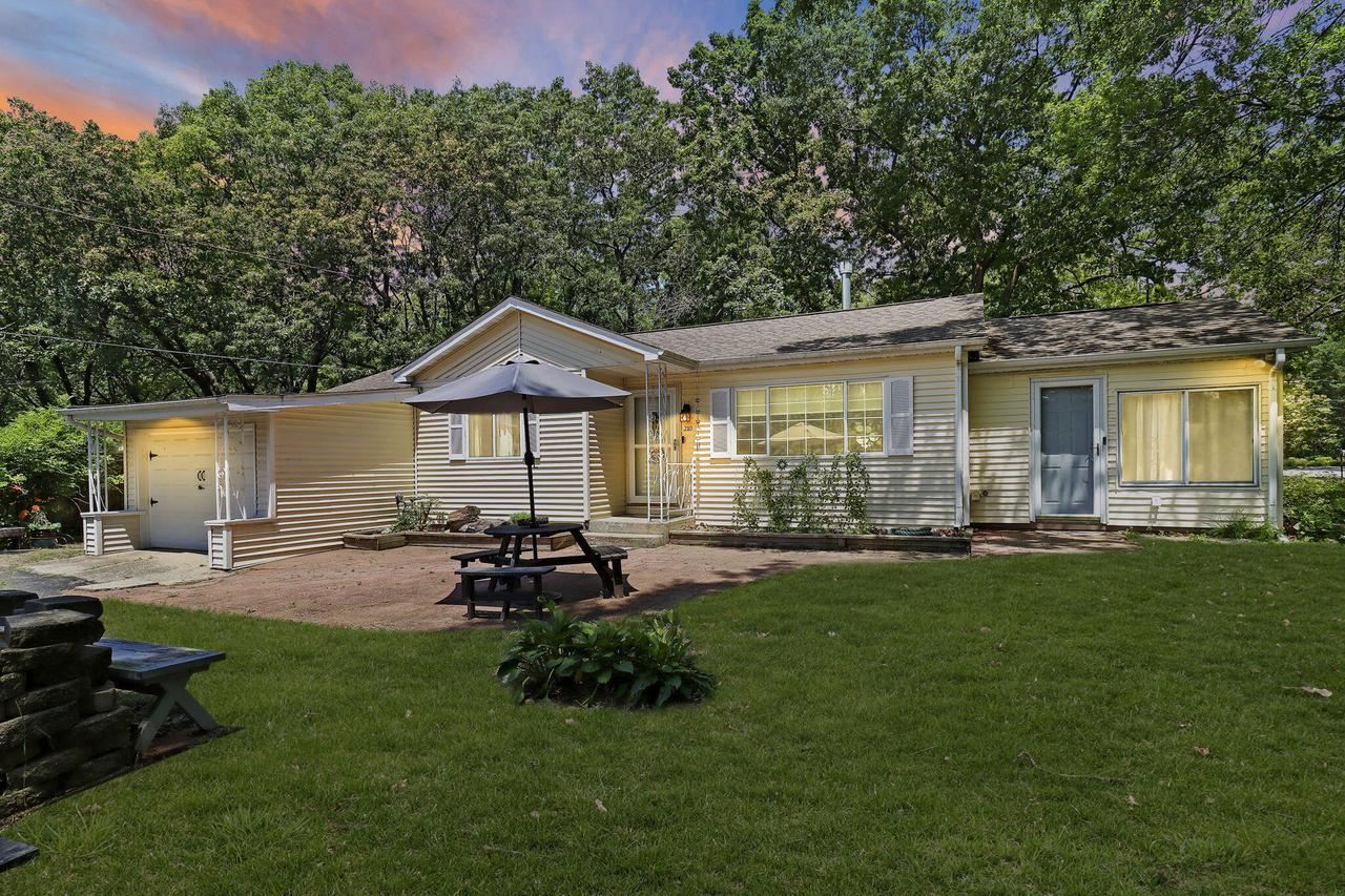 210 86th Pl, Pleasant Prairie, WI 53158