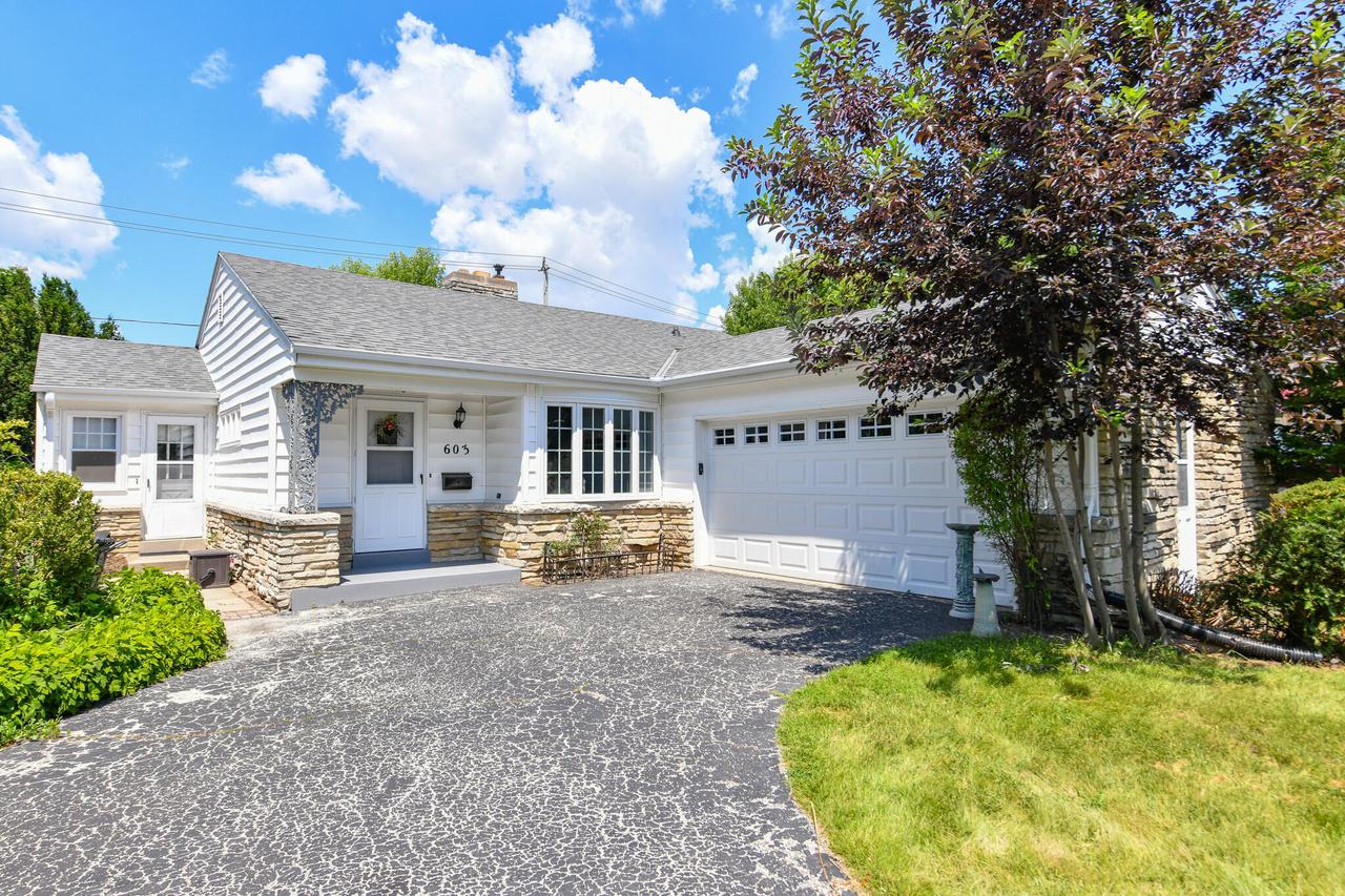 603 Glenview Ave, Wauwatosa, WI 53213