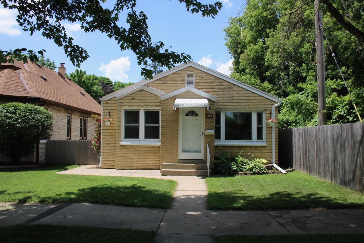 3421 S Hanson Ave, Milwaukee, WI 53207