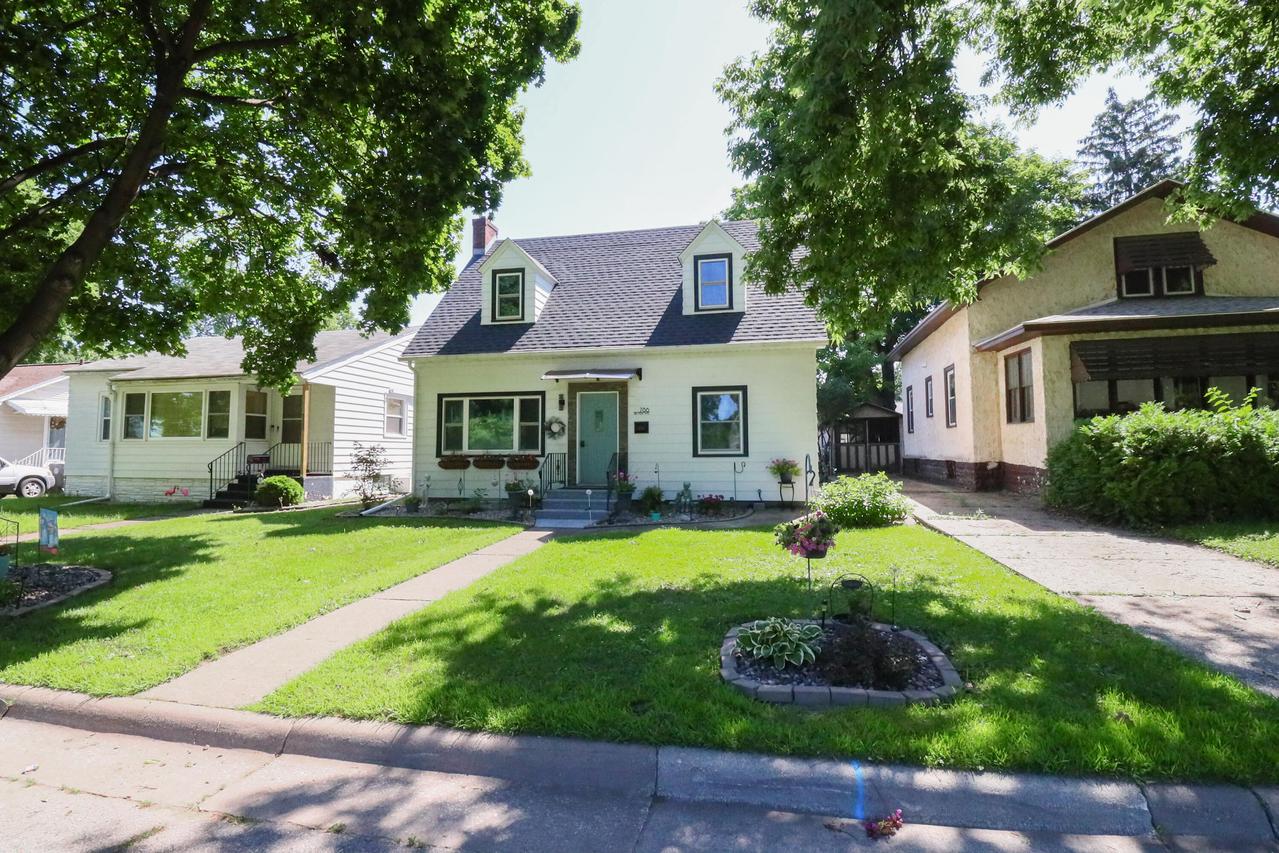 786 Hillview Ave, La Crosse, WI 54601
