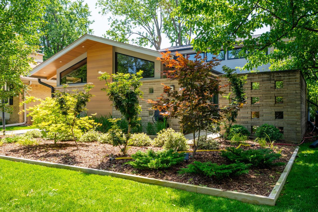 10201 W Park Ridge, Wauwatosa, WI 53222