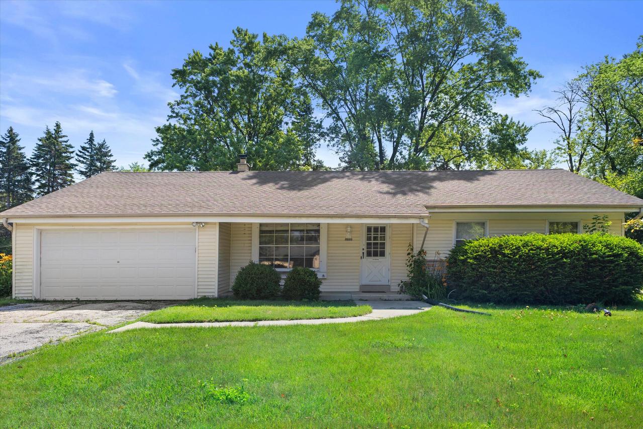8666 N 62nd St, Brown Deer, WI 53223
