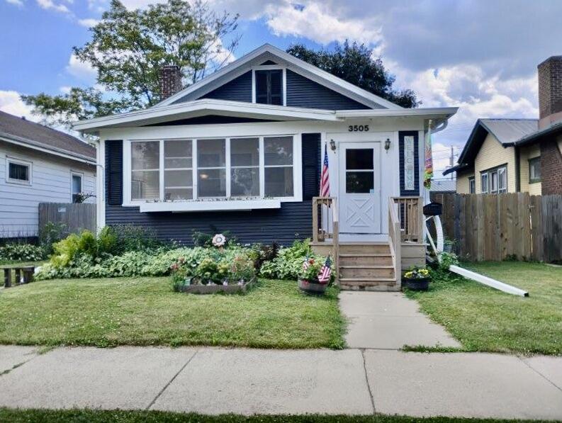 3505 Wright Ave, Racine, WI 53405