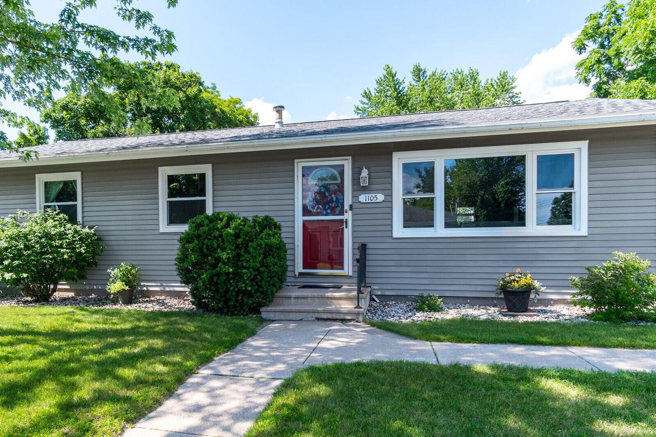 1105 Lake St, Onalaska, WI 54650