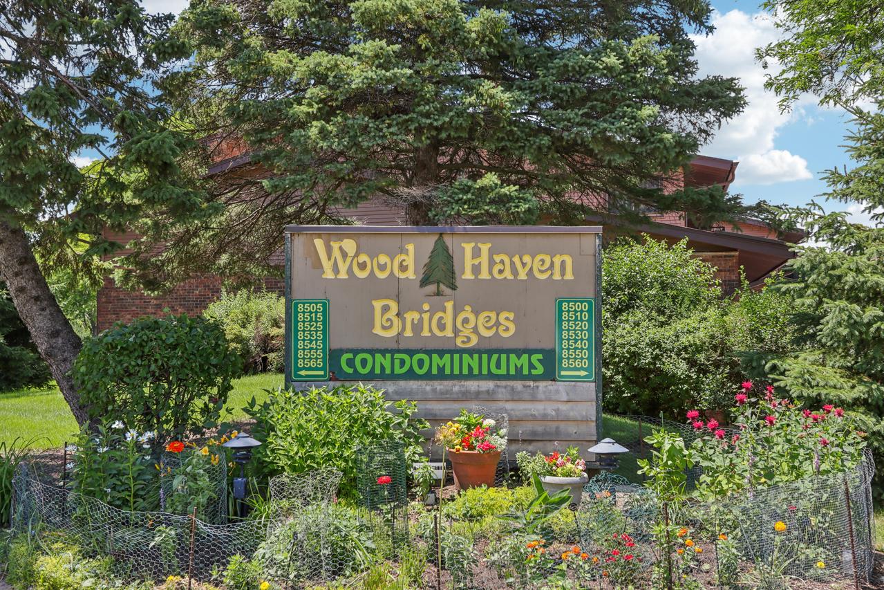 8515 W Waterford Ave #1, Greenfield, WI 53228