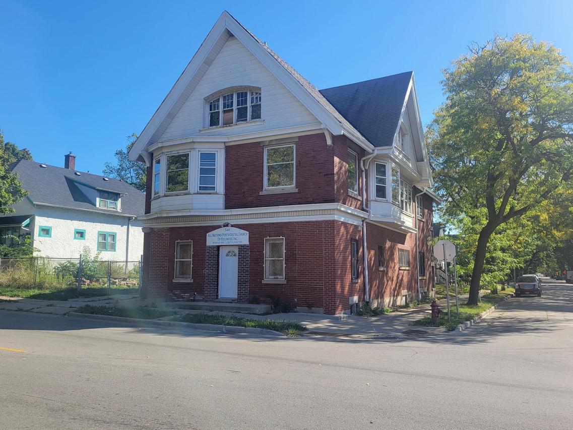 539 W Burleigh St, Milwaukee, WI 53212