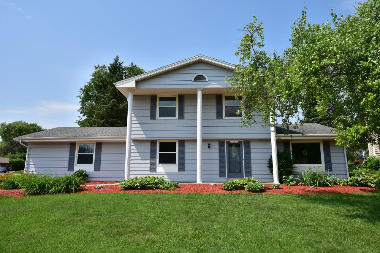 1755 Linden St, Grafton, WI 53024