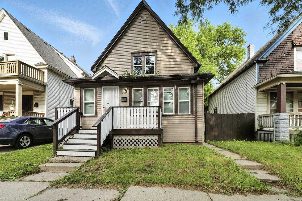 3244 N 1st St, Milwaukee, WI 53212