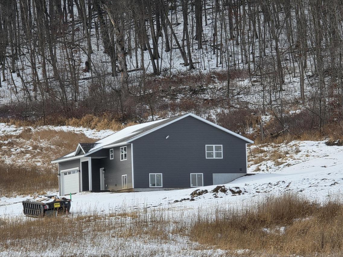 434 Woods Trl, Ontario, WI 54651