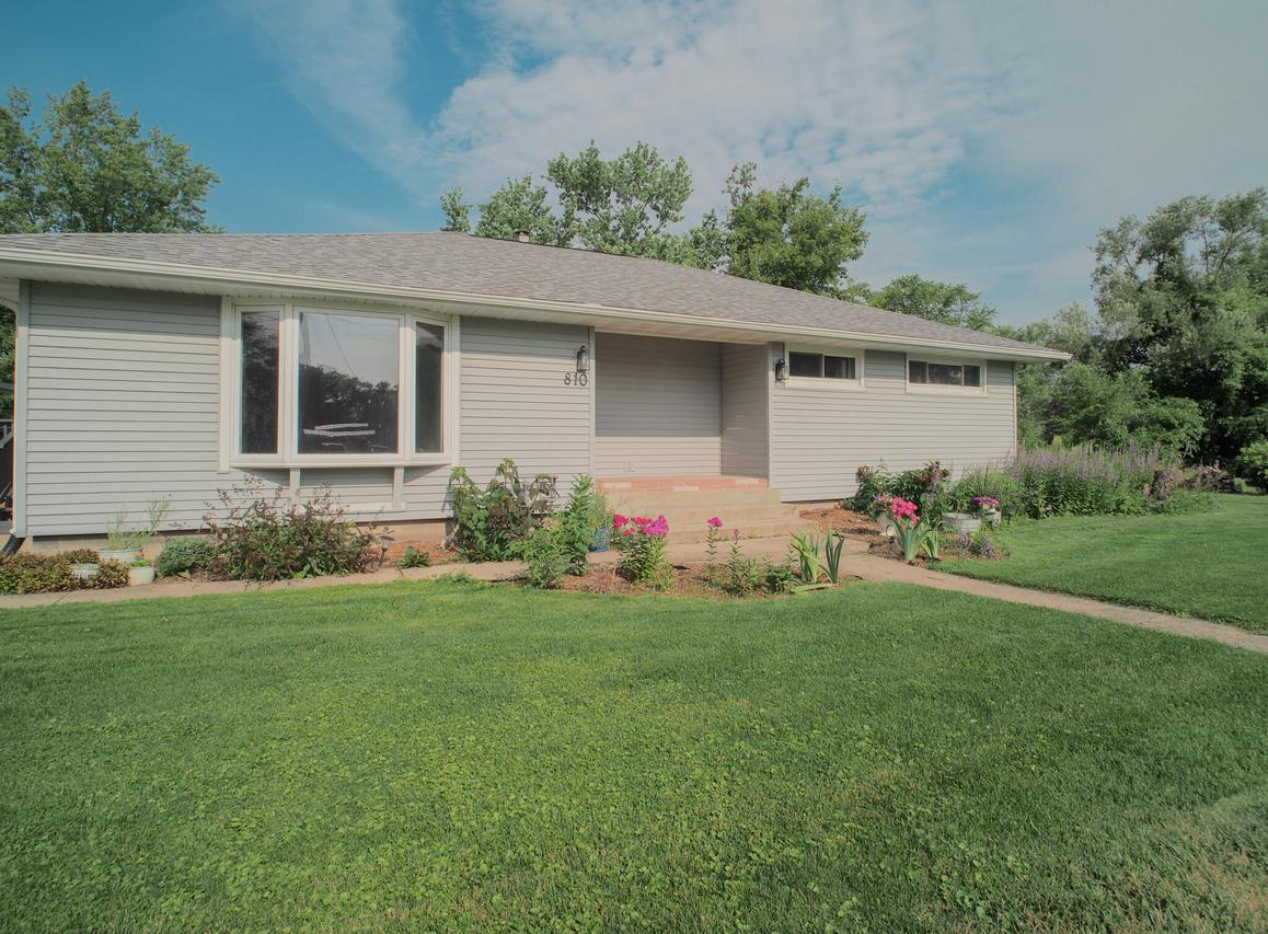 810 Clay St, Watertown, WI 53098