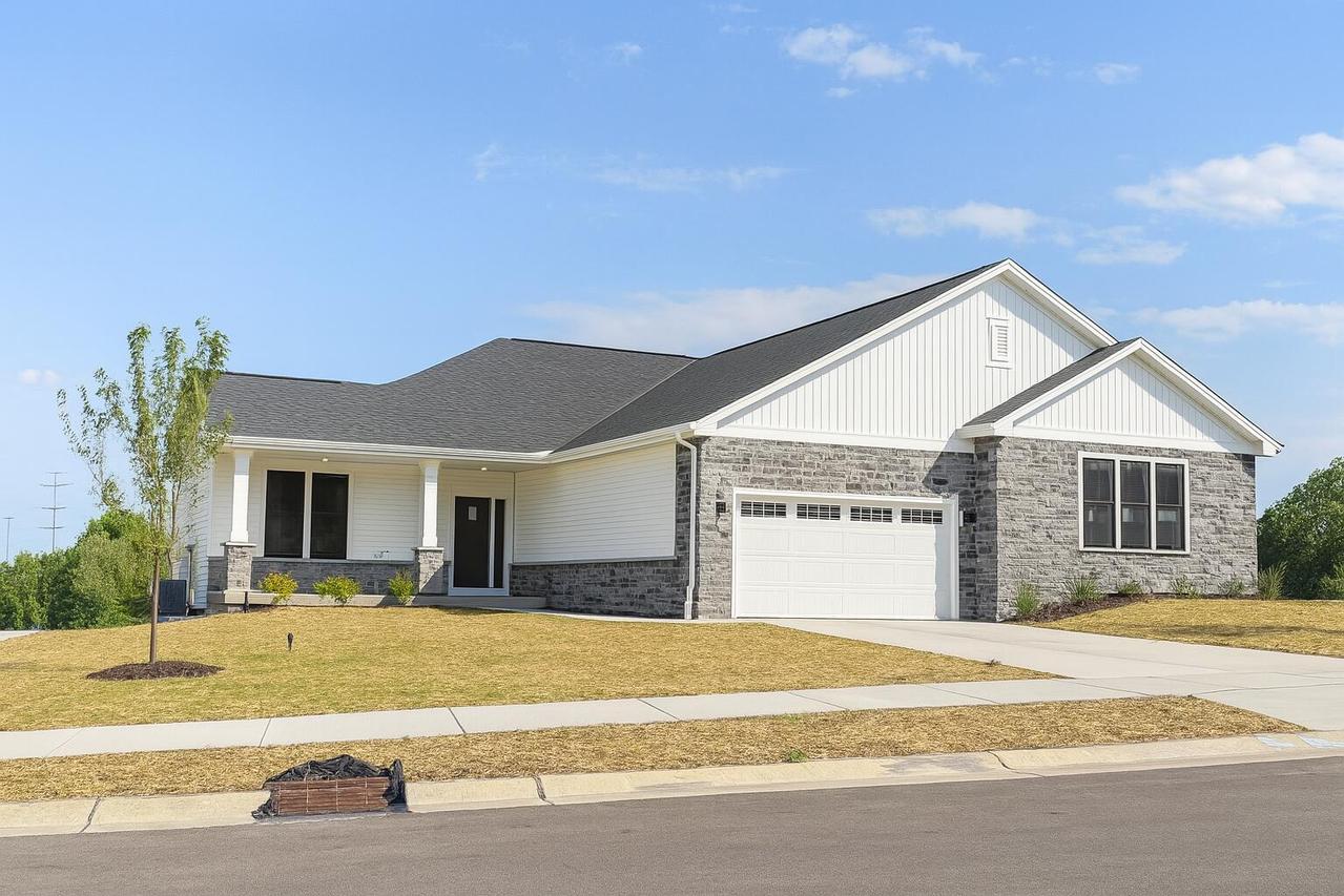 8565 83rd St, Pleasant Prairie, WI 53158