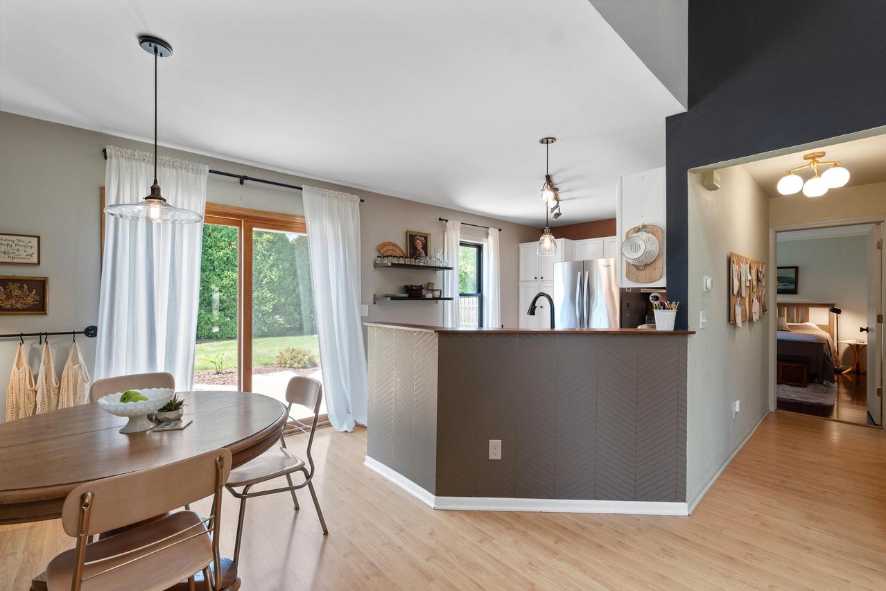 8619 S Stone Creek, Oak Creek, WI 53154