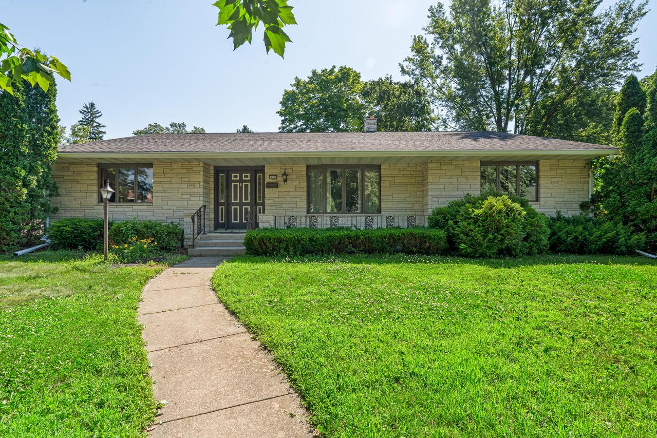 450 N Losey Blvd, La Crosse, WI 54601