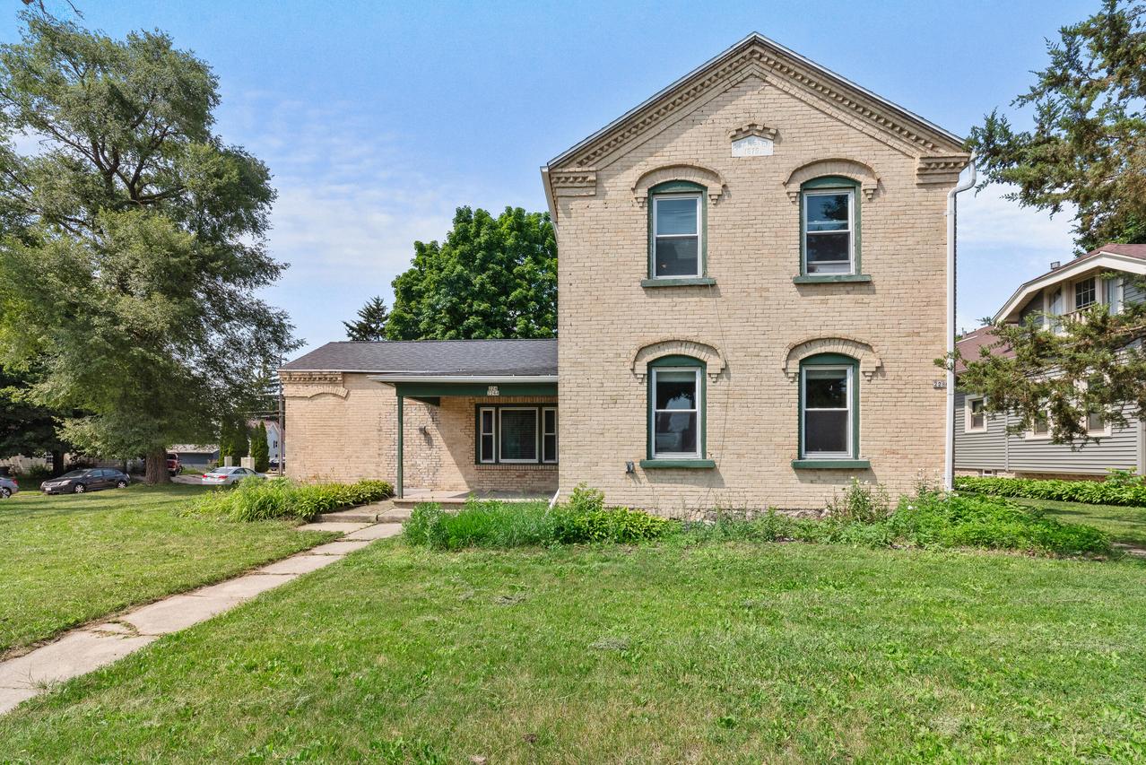 224 E Washington St #228, West Bend, WI 53095