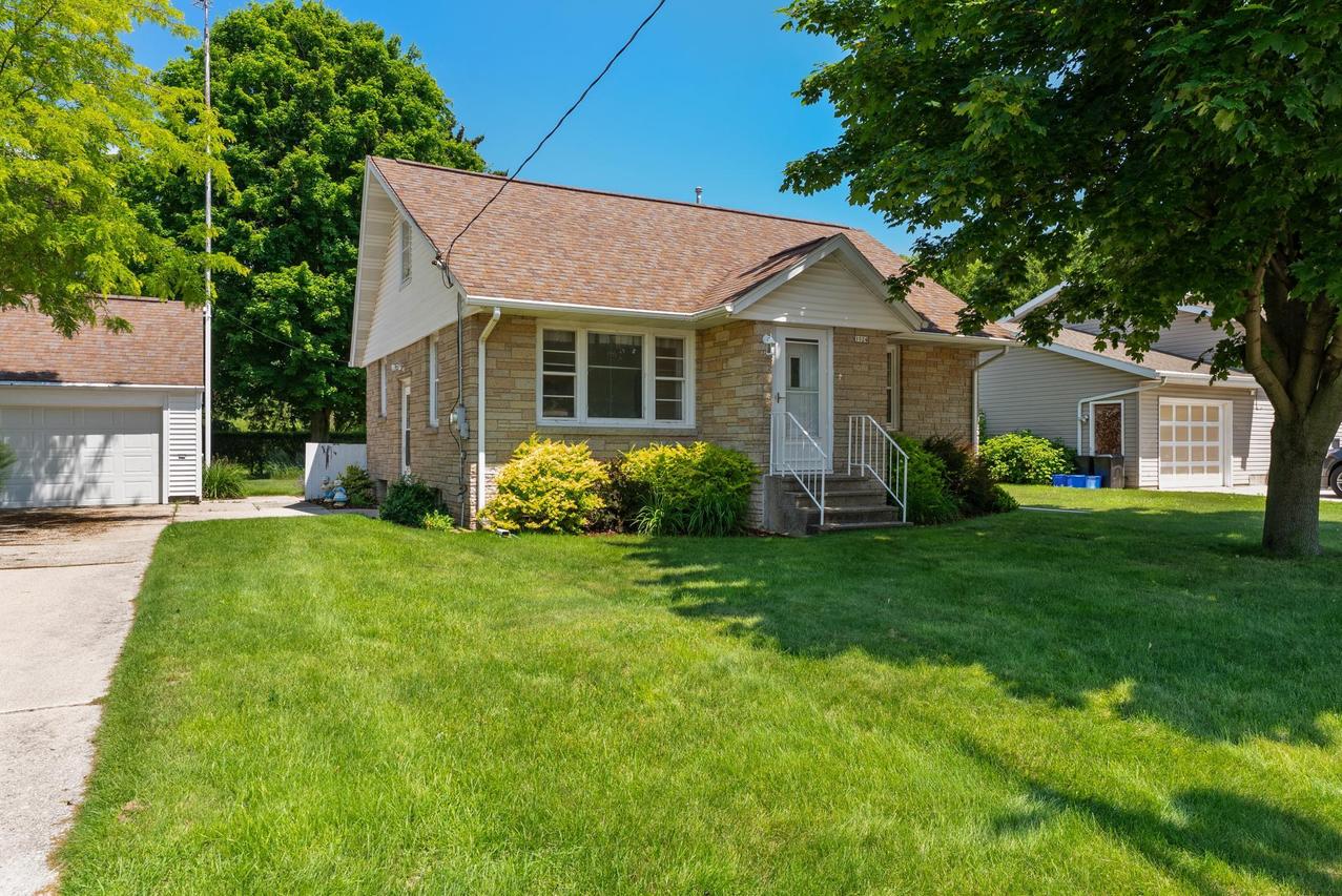 1024 31st St, Two Rivers, WI 54241