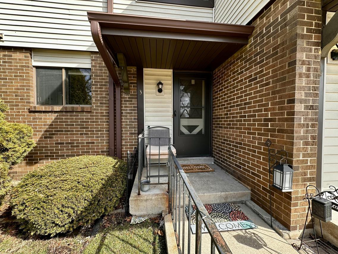 5819 Cambridge Cir #3, Mount Pleasant, WI 53406