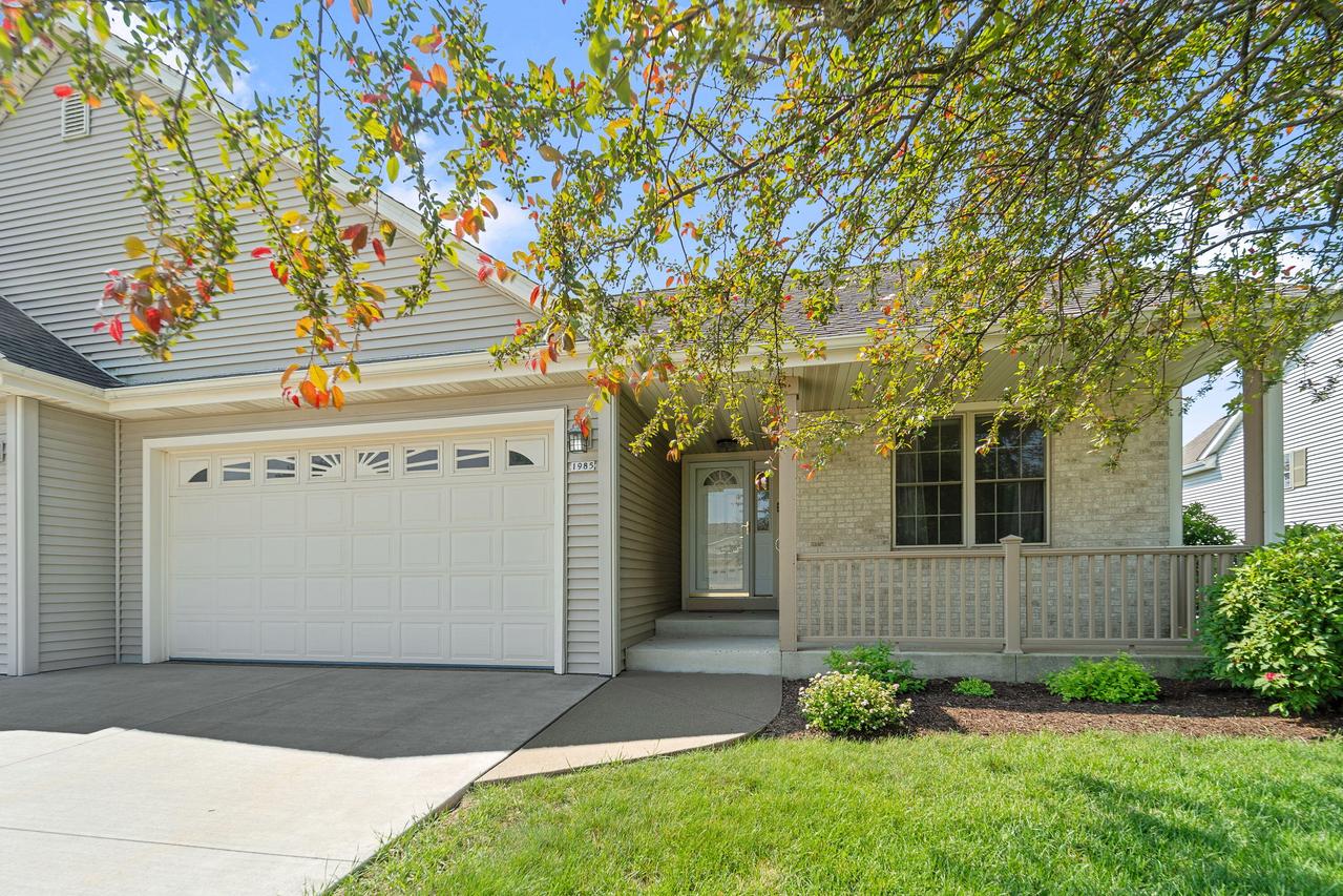 1985 Cedar St, Grafton, WI 53024