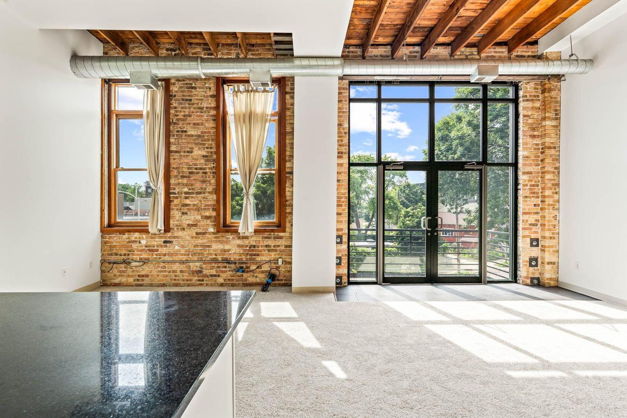 306 E Lincoln Ave #7, Milwaukee, WI 53207