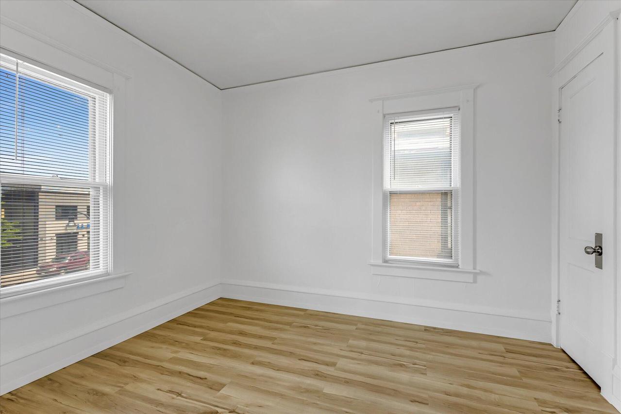 7027 W National Ave, West Allis, WI 53214