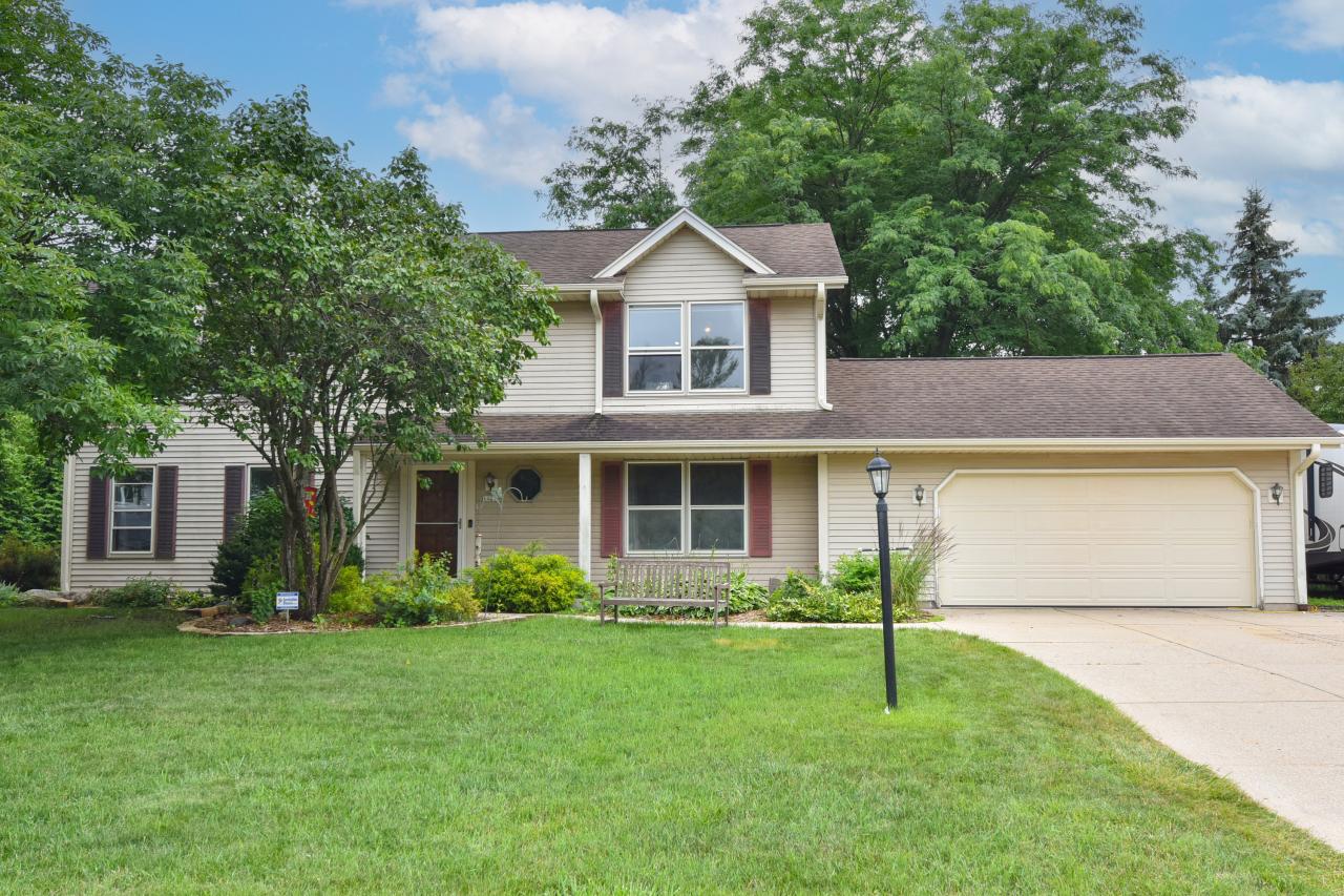 14615 W Fairfield Dr, New Berlin, WI 53151