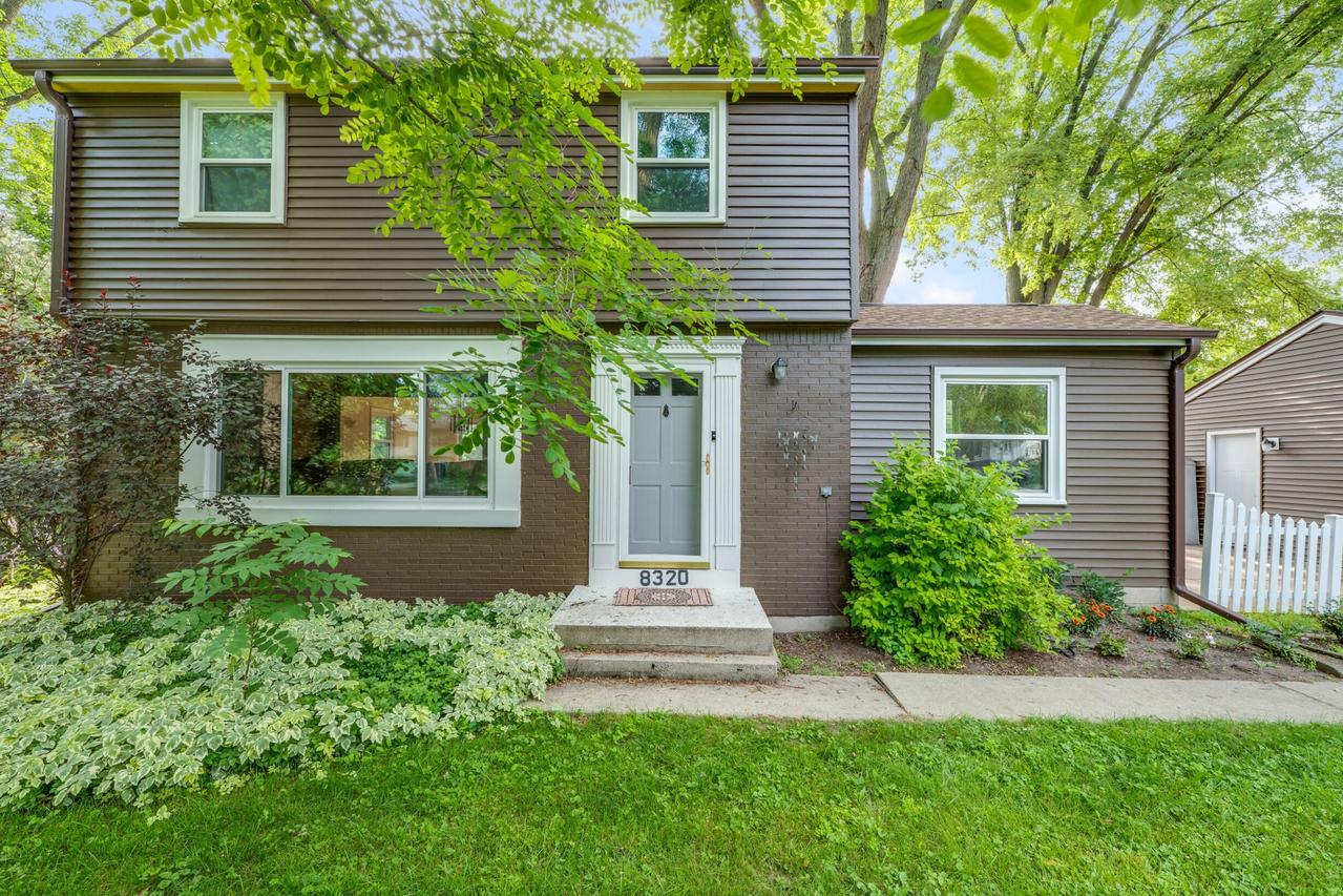 8320 N Poplar Dr, Fox Point, WI 53217
