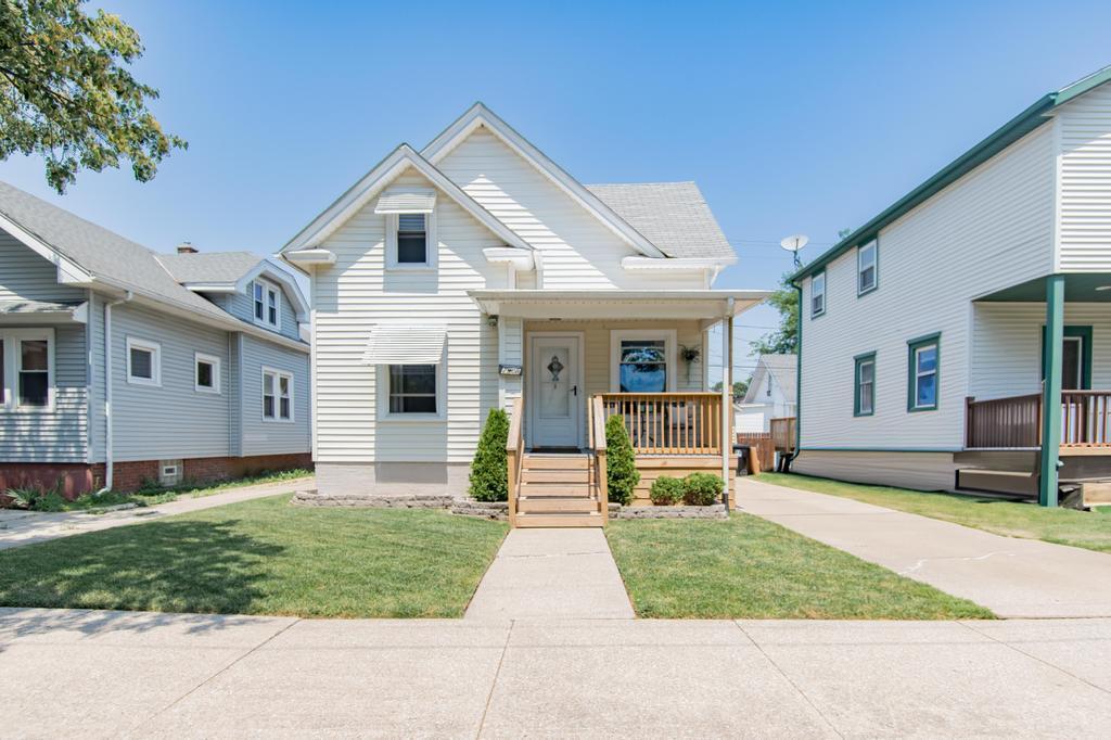 2908 Arlington Ave, Racine, WI 53403