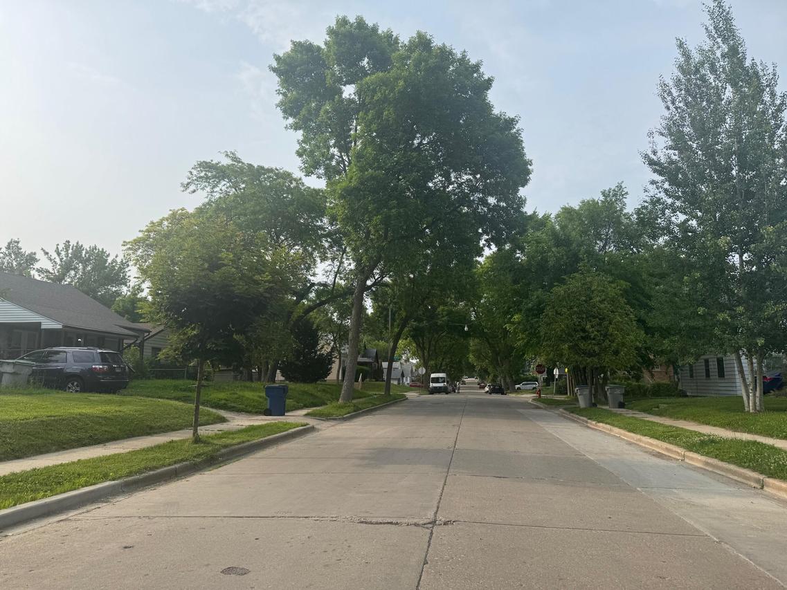 4964 N 54th St., Milwaukee, WI 53218
