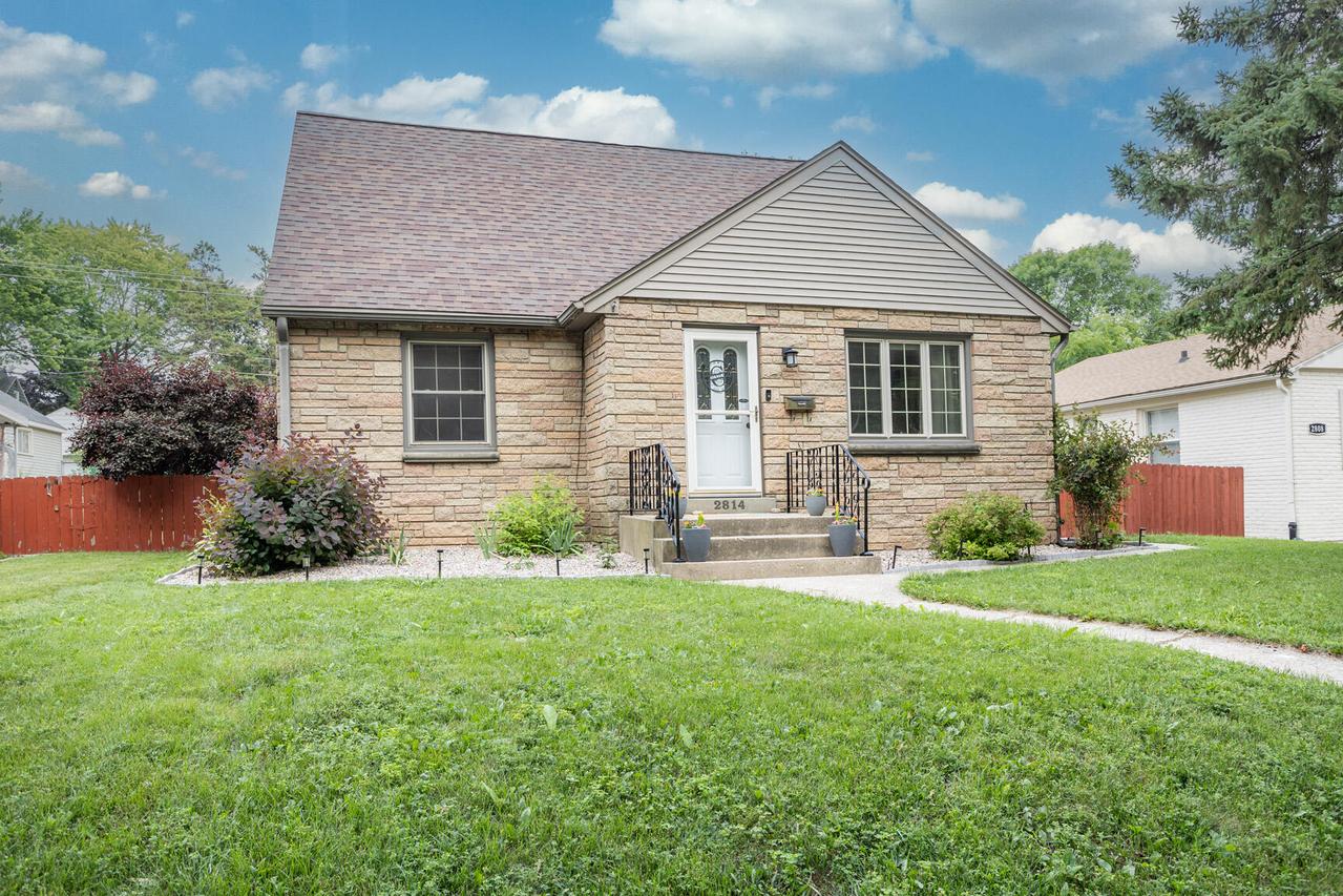 2814 N 86th St, Milwaukee, WI 53222