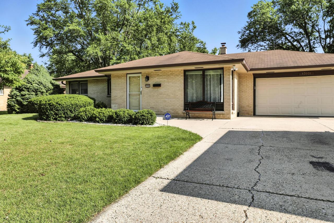 13101 W Fairmount Ave, Butler, WI 53007
