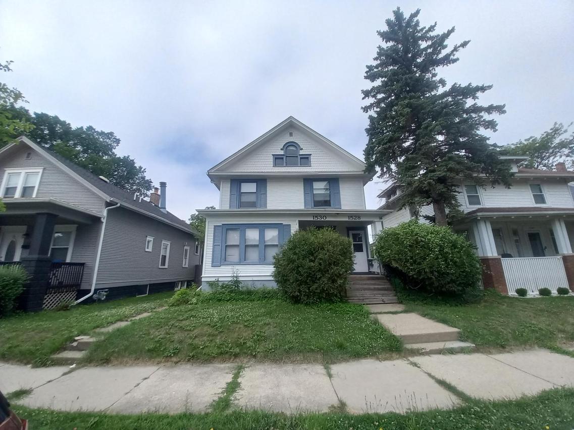1528 Flett Ave, Racine, WI 53405