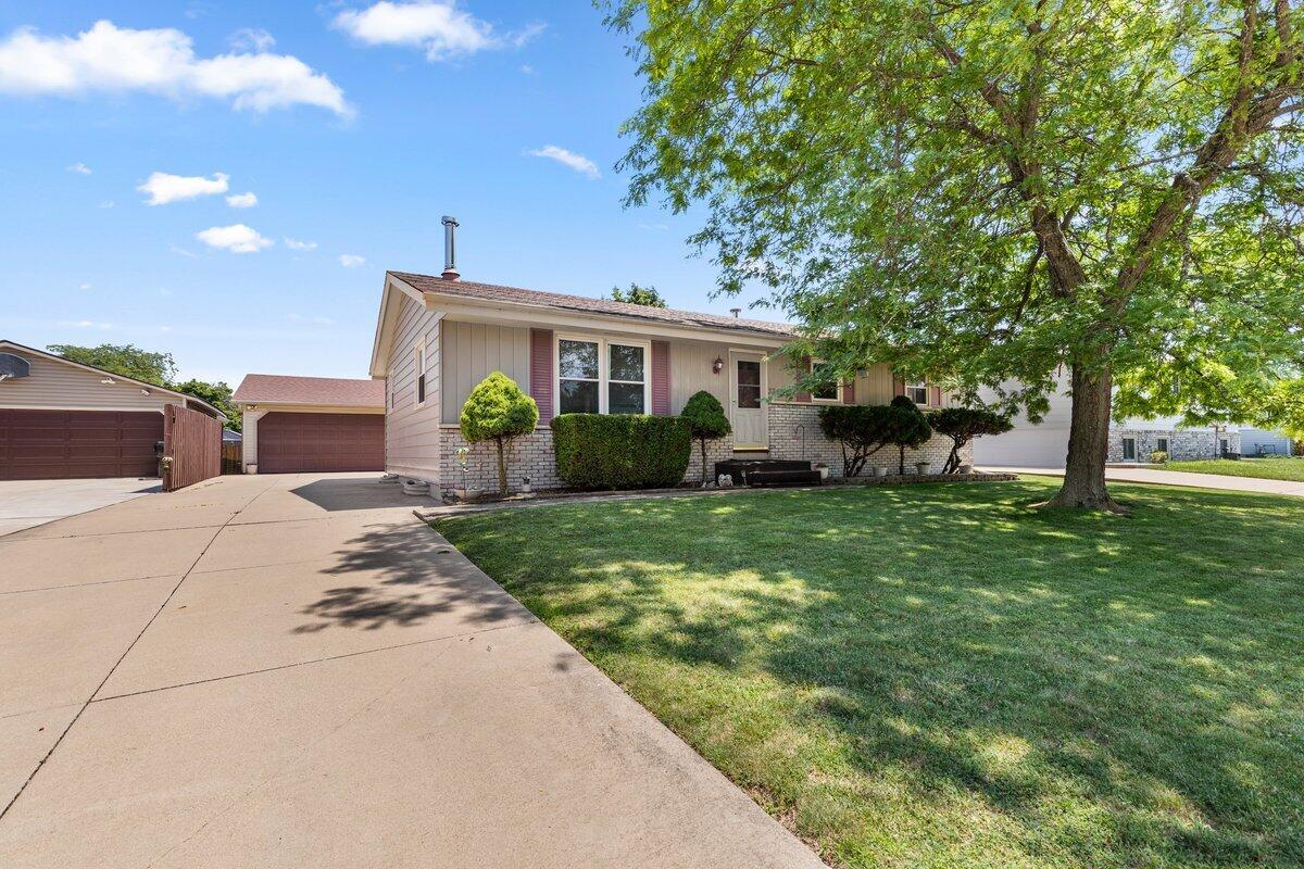3349 Stratford Ave, Racine, WI 53402