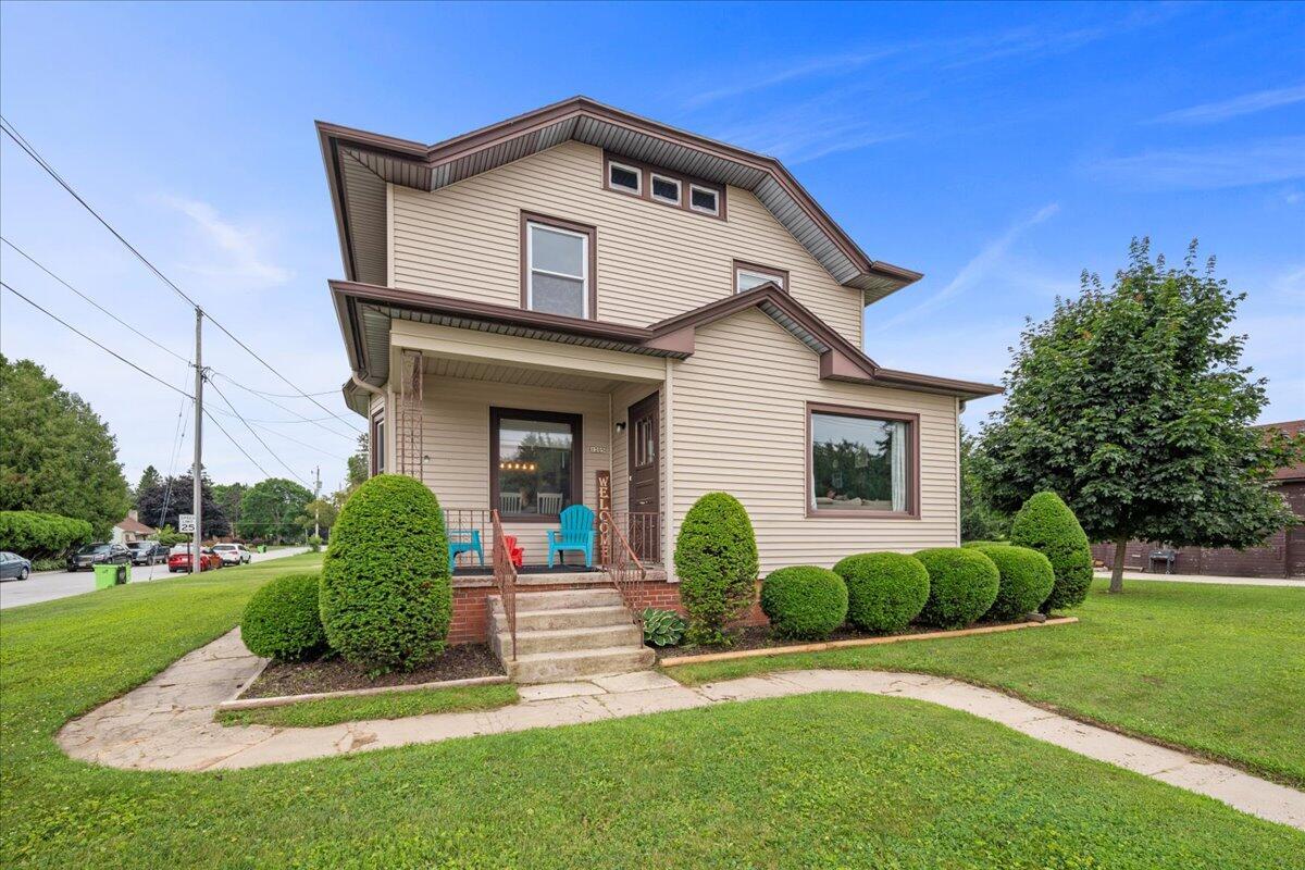 1205 W Washington Ave, Cleveland, WI 53015