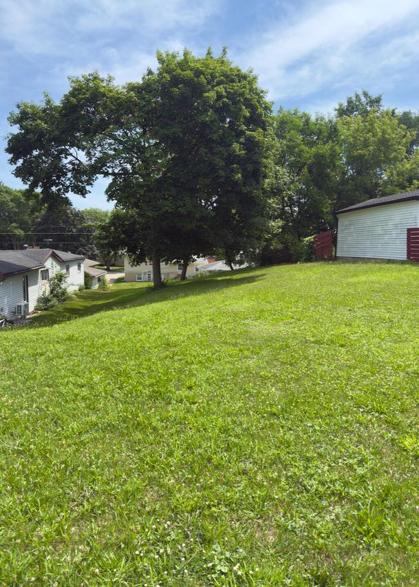 1005 Perry Ave, Racine, WI 53406