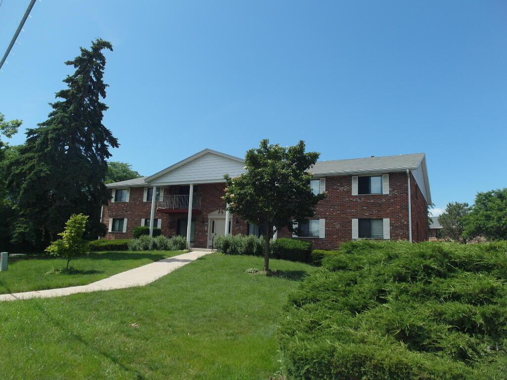 6440 W Howard Ave #104, Milwaukee, WI 53220
