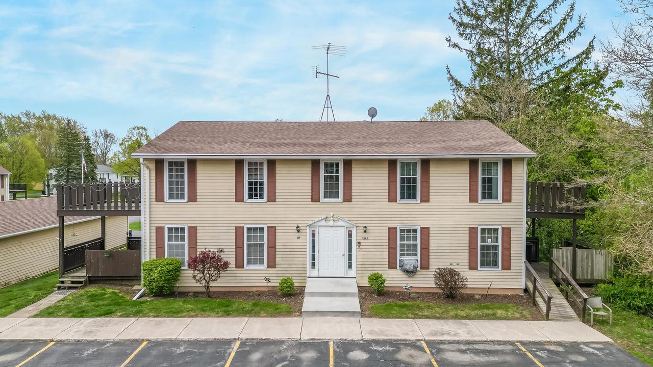 3924 Country Pl #C, Sheboygan, WI 53081