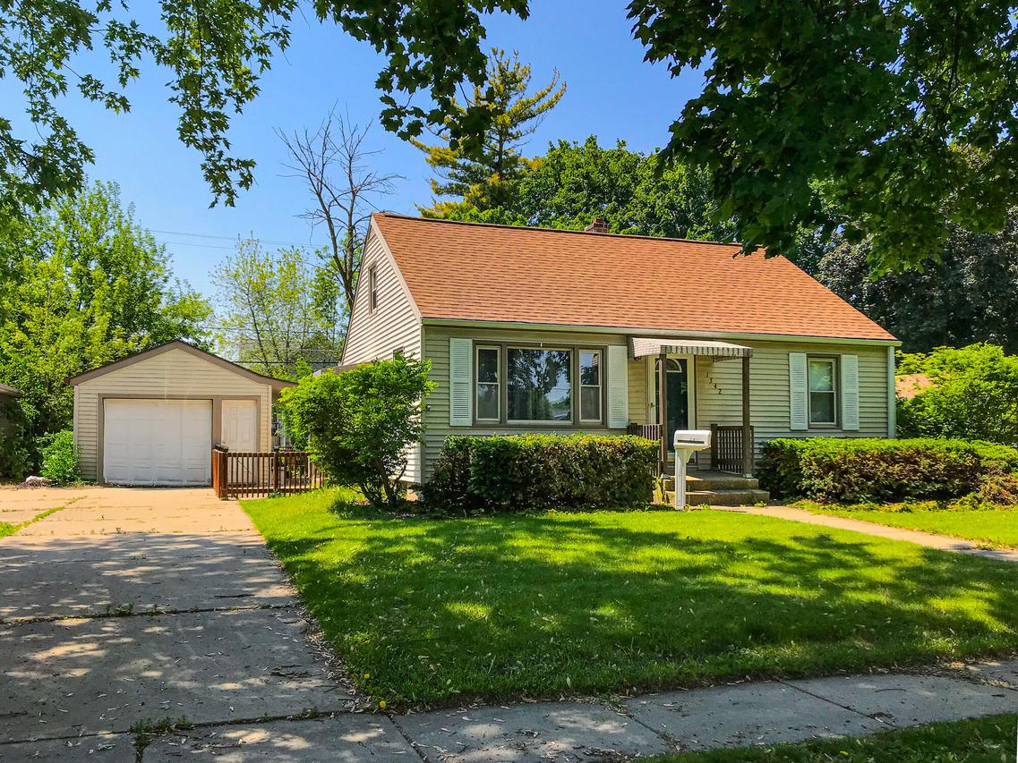 1342 State St, Union Grove, WI 53182
