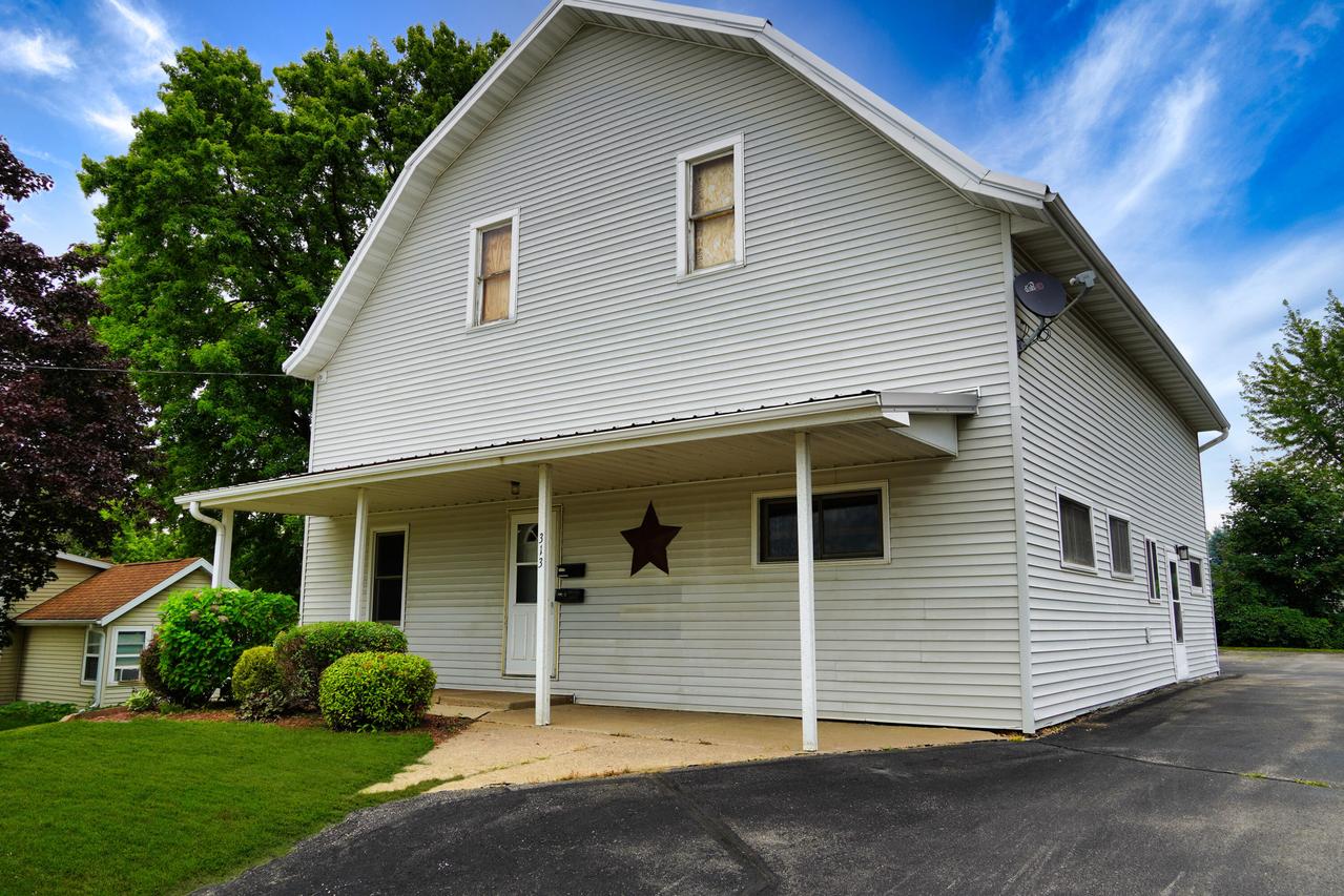313 N Main St, Viroqua, WI 54665