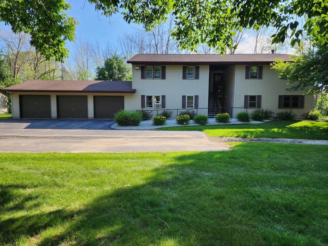 910 E Cedar Ave #501, Manitowoc, WI 54220