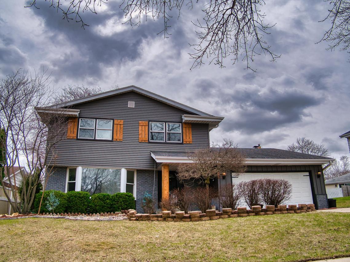 5736 S 24th St, Milwaukee, WI 53221