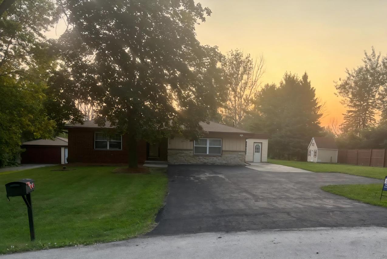 7808 Hagemann Rd, Caledonia, WI 53108