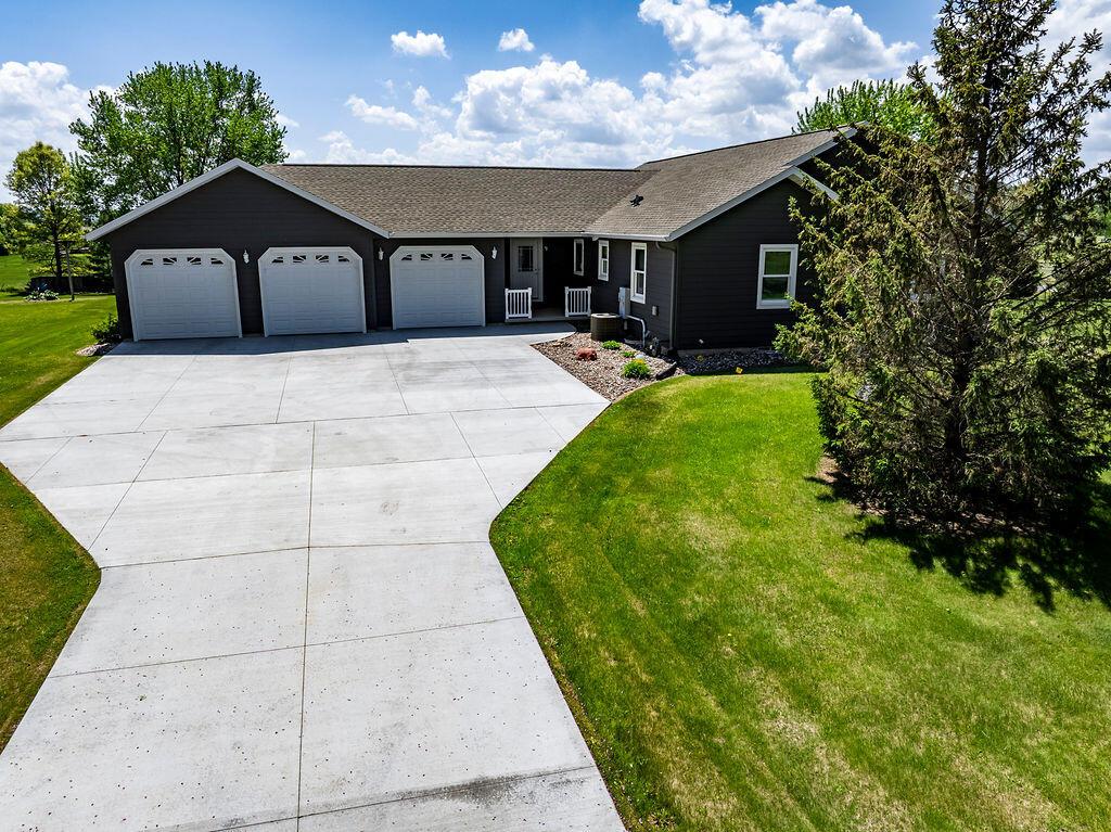 W23955 Swartling Rd, Trempealeau, WI 54661