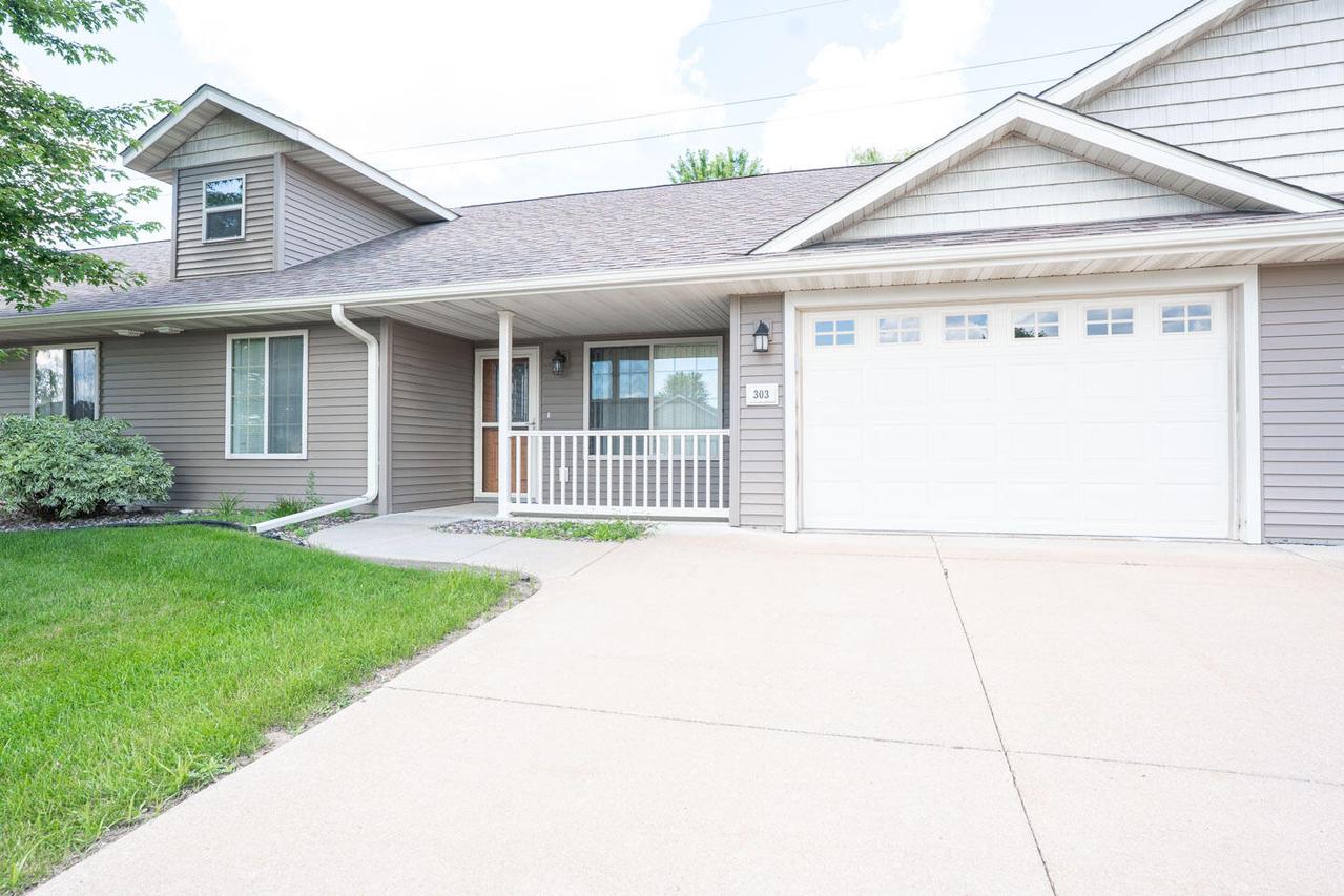 303 Grant St, Holmen, WI 54636