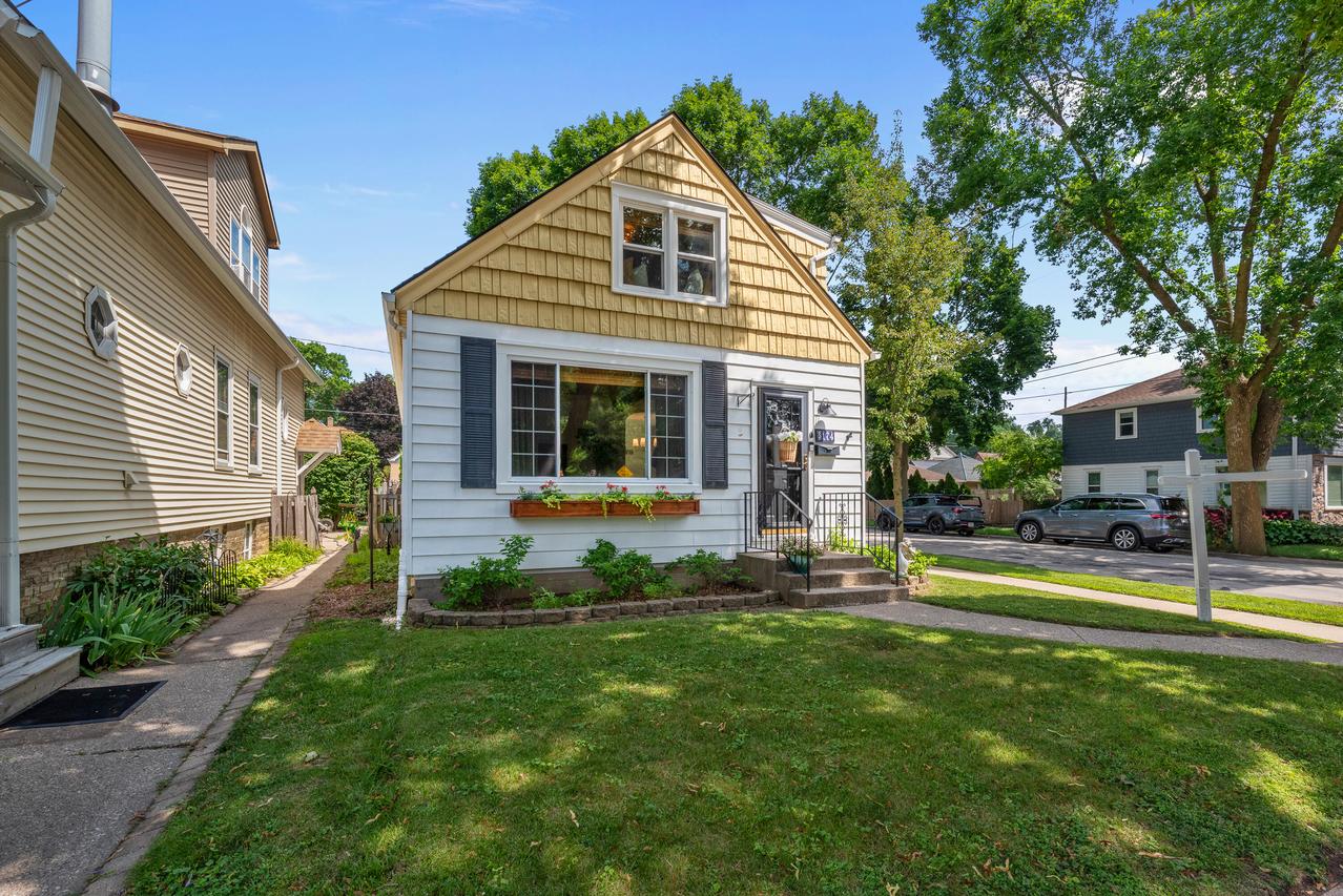 3174 S Lenox St, Milwaukee, WI 53207