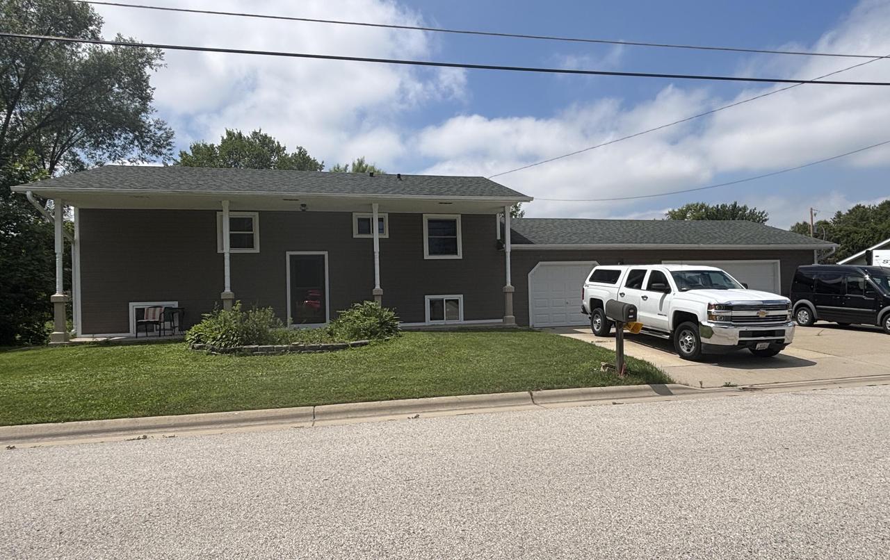 816 Clay St, Watertown, WI 53098