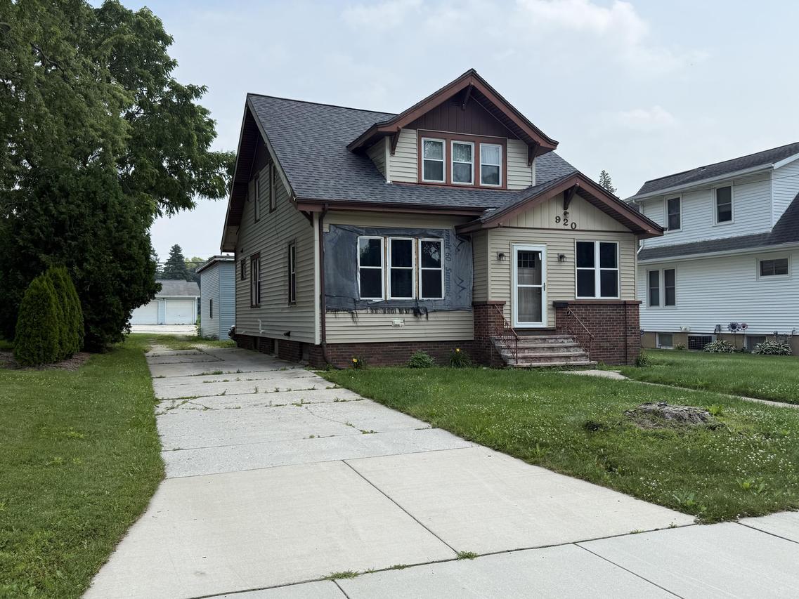 920 6th St, Kiel, WI 53042