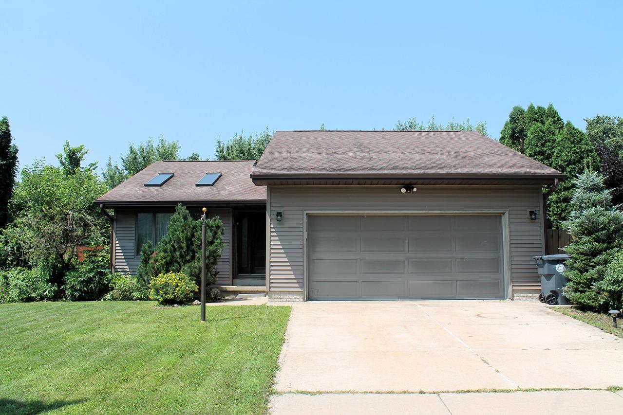 3218 29th Ct, La Crosse, WI 54601
