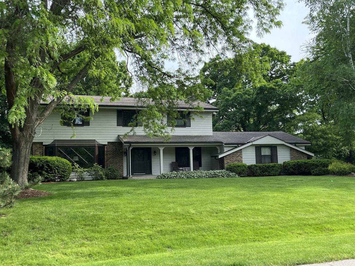 13005 Dunwoody Dr, Elm Grove, WI 53122